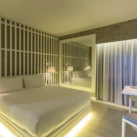 Tropicana モーテル 2*